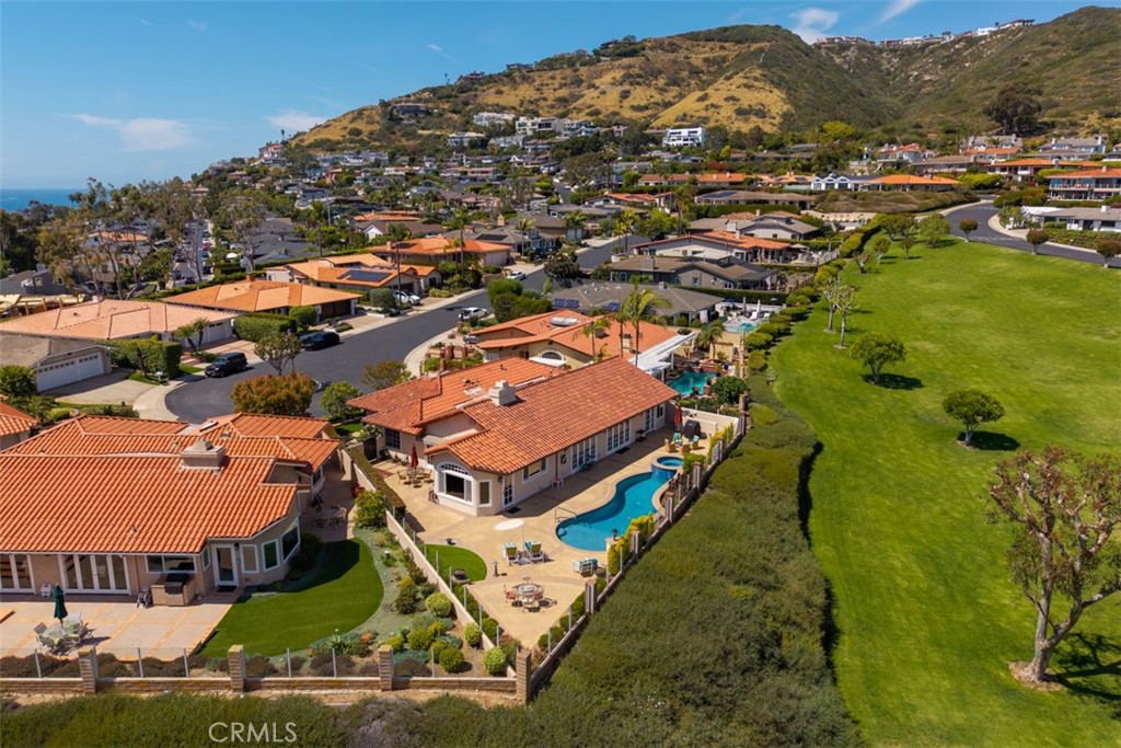32432 Via Antibes Dana Point, CA 92629 - Photo 7 of 44