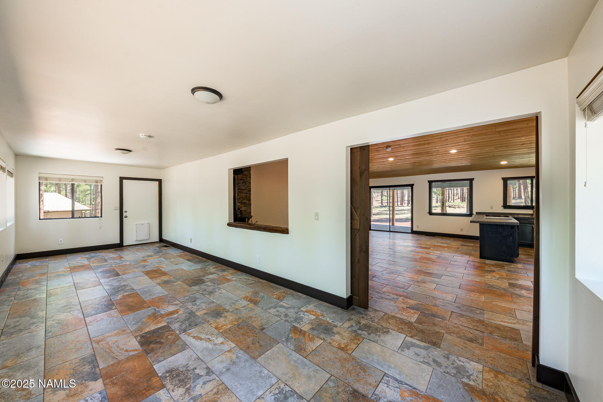 6575 North Sanderson Pass Road Parks, AZ 86018 - Photo 15 of 39 Extra Room off main living space