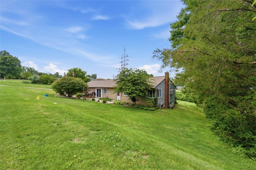 601 Wack Drive Rochester, PA 15074 - Photo 4 of 44