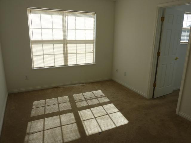 2742 Rothe Lane Indianapolis, IN 46229 - Photo 9 of 11 Gallery Image 9