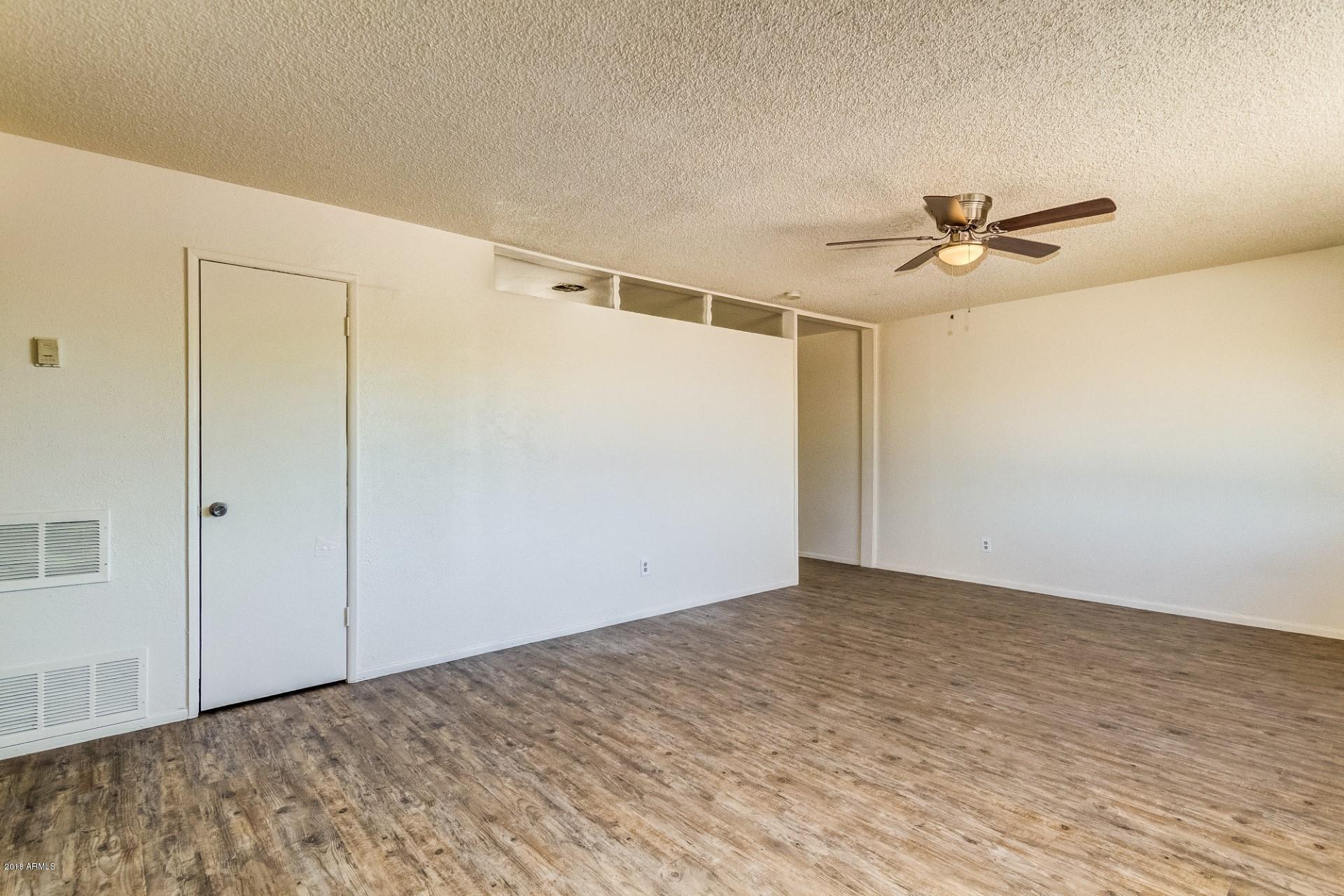 4631 East Pecan Road Phoenix, AZ 85040 - Photo 3 of 20 0003-Pecan (3)