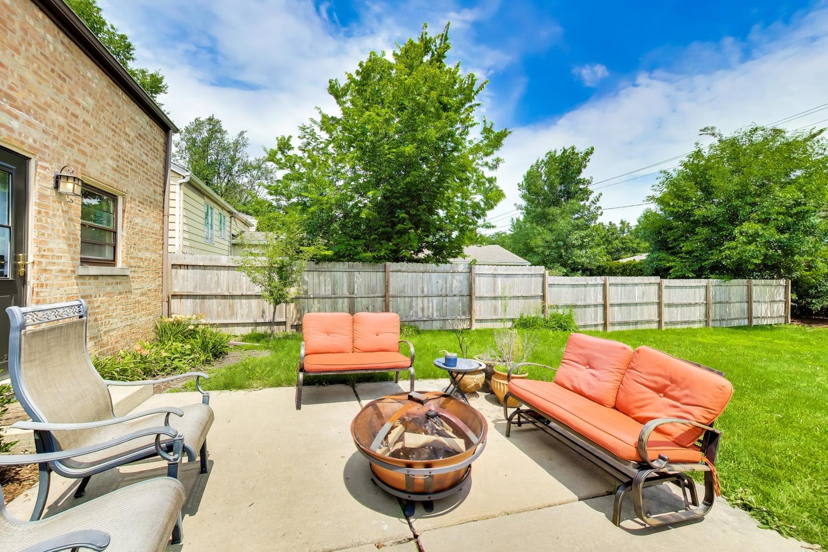 679 Spring Road Elmhurst, IL 60126 - Photo 22 of 28