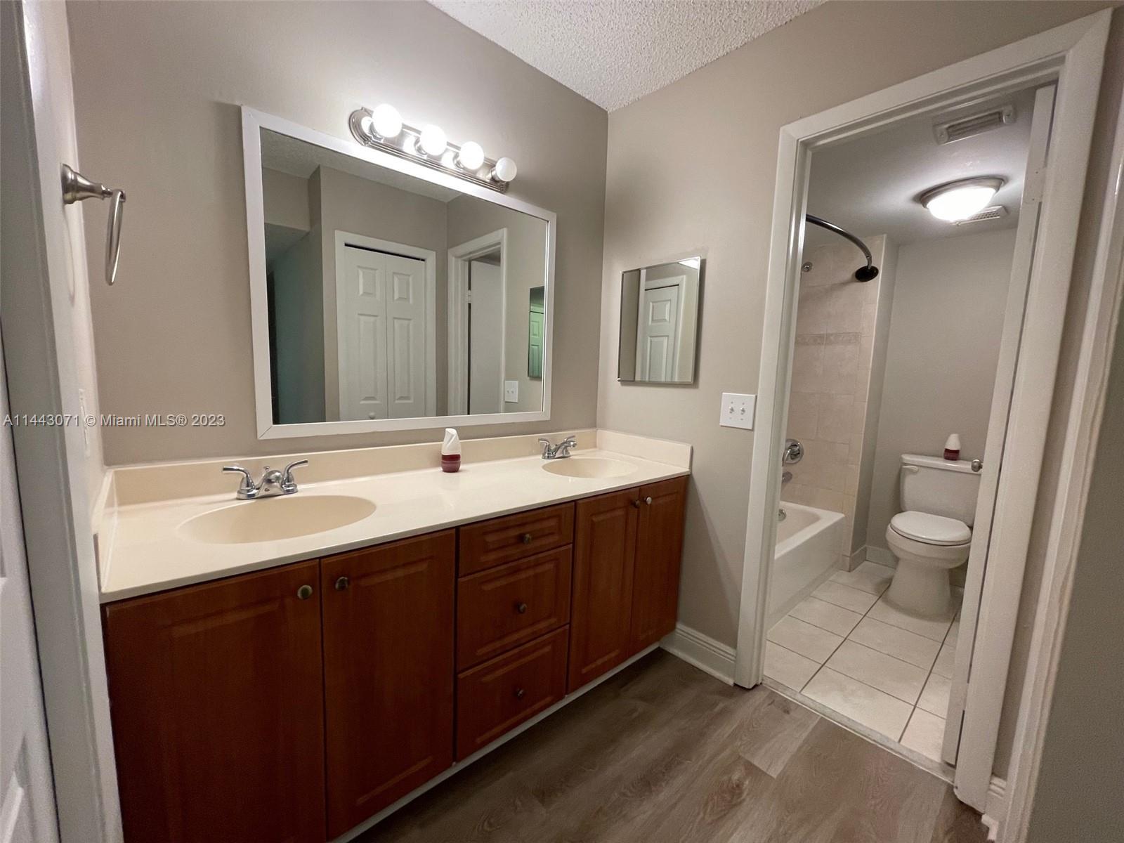 380 Racquet Club Road, Unit 205 Weston, FL 33326 - Photo 8 of 12 Gallery Image 8