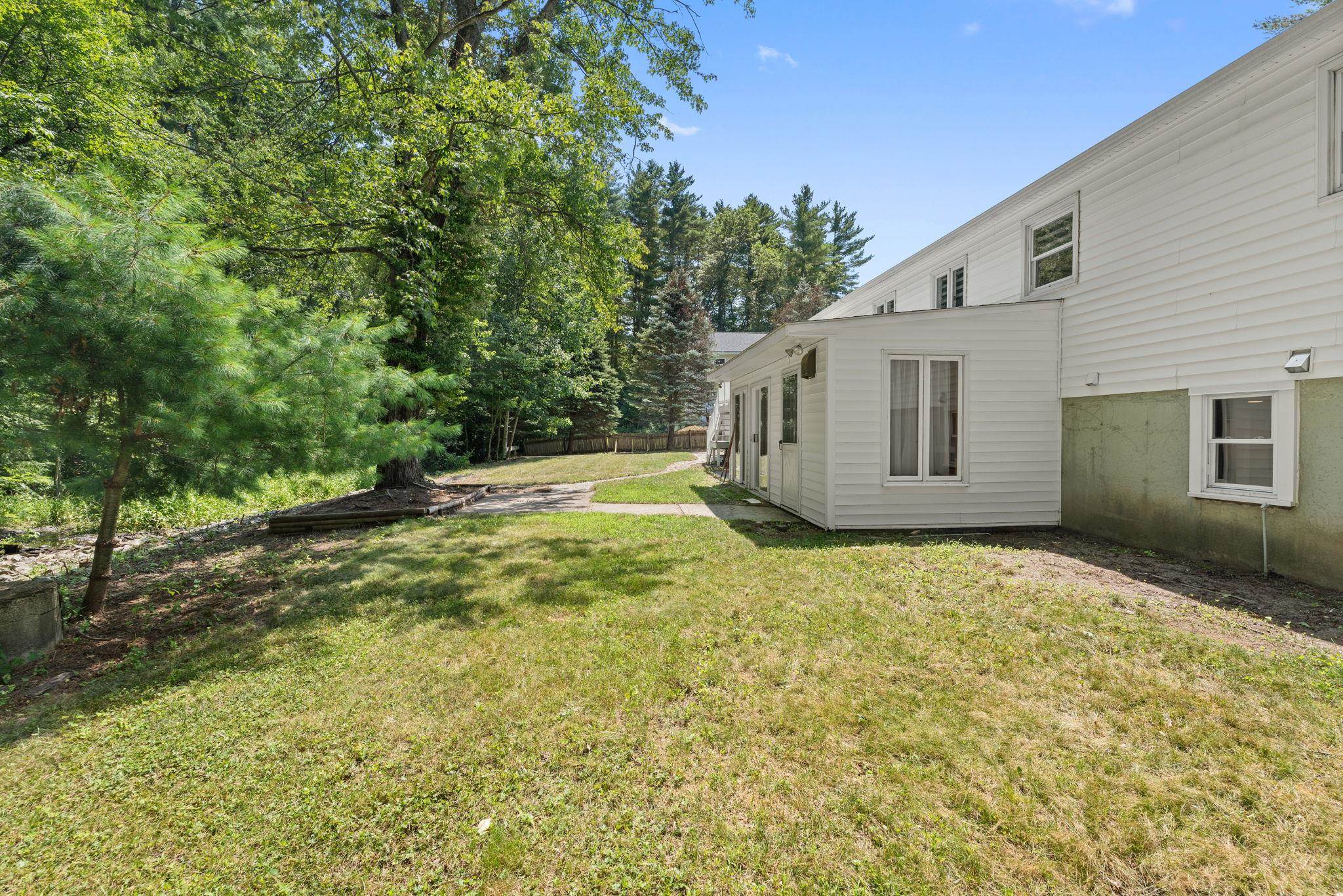 48 Meetinghouse Road Merrimack, NH 03054 - Photo 28 of 32