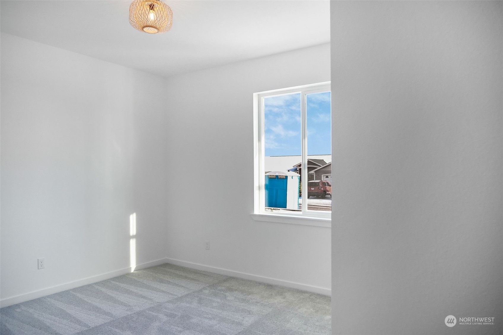431 Strand Road Ephrata, WA 98823 - Photo 13 of 39 an empty room with a window
