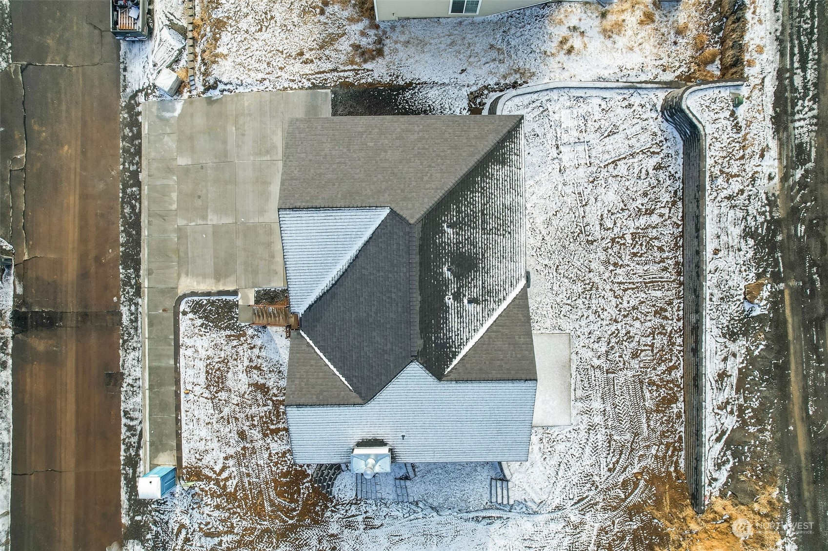 431 Strand Road Ephrata, WA 98823 - Photo 4 of 39 a aerial view of a house with outdoor space
