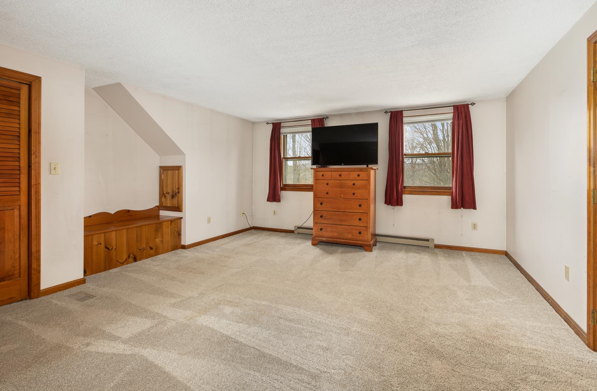 668 Center Of Town Road Hartford, VT 05001 - Photo 20 of 37 Gallery Image 20