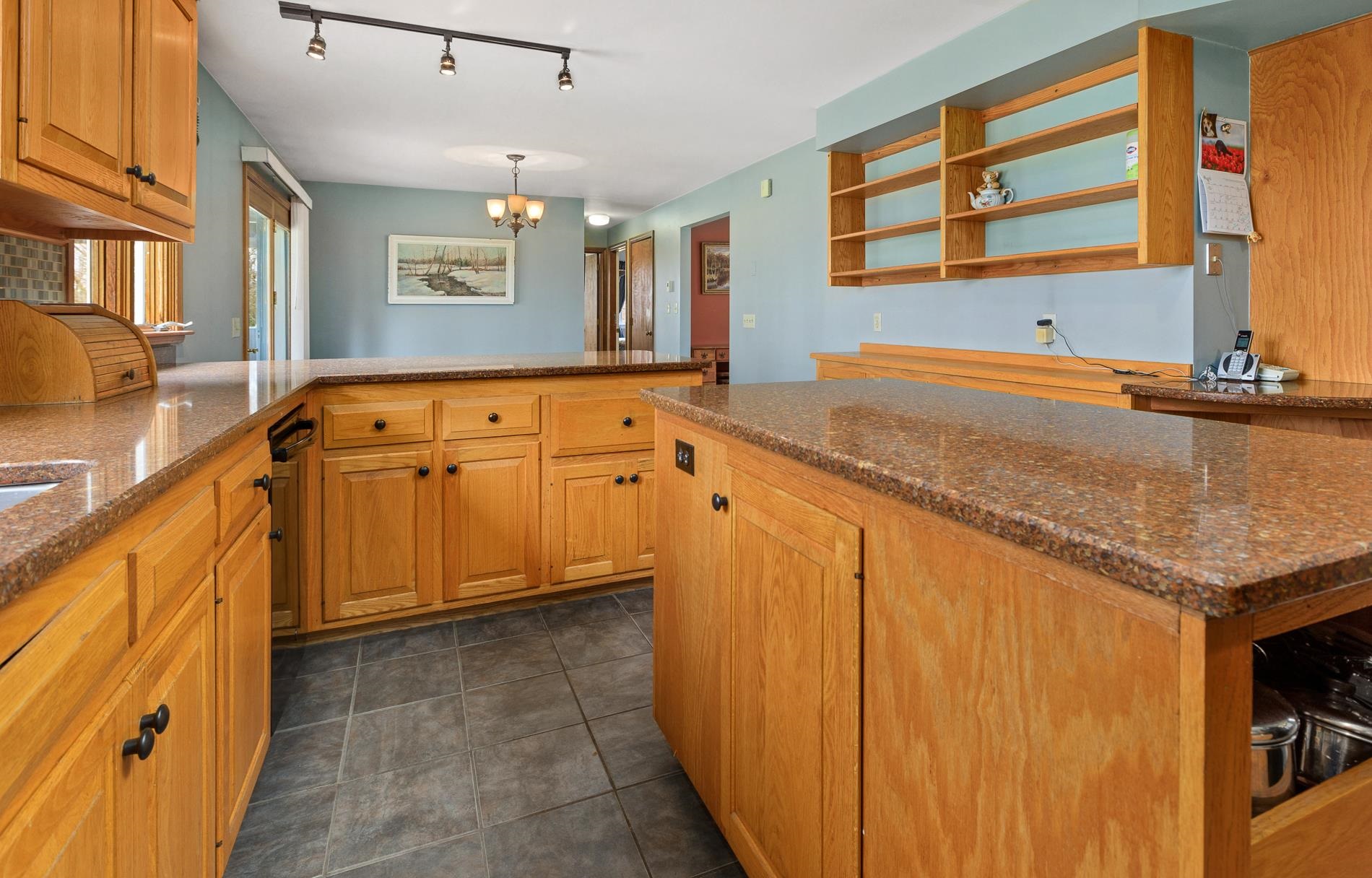 668 Center Of Town Road Hartford, VT 05001 - Photo 6 of 37 Gallery Image 6