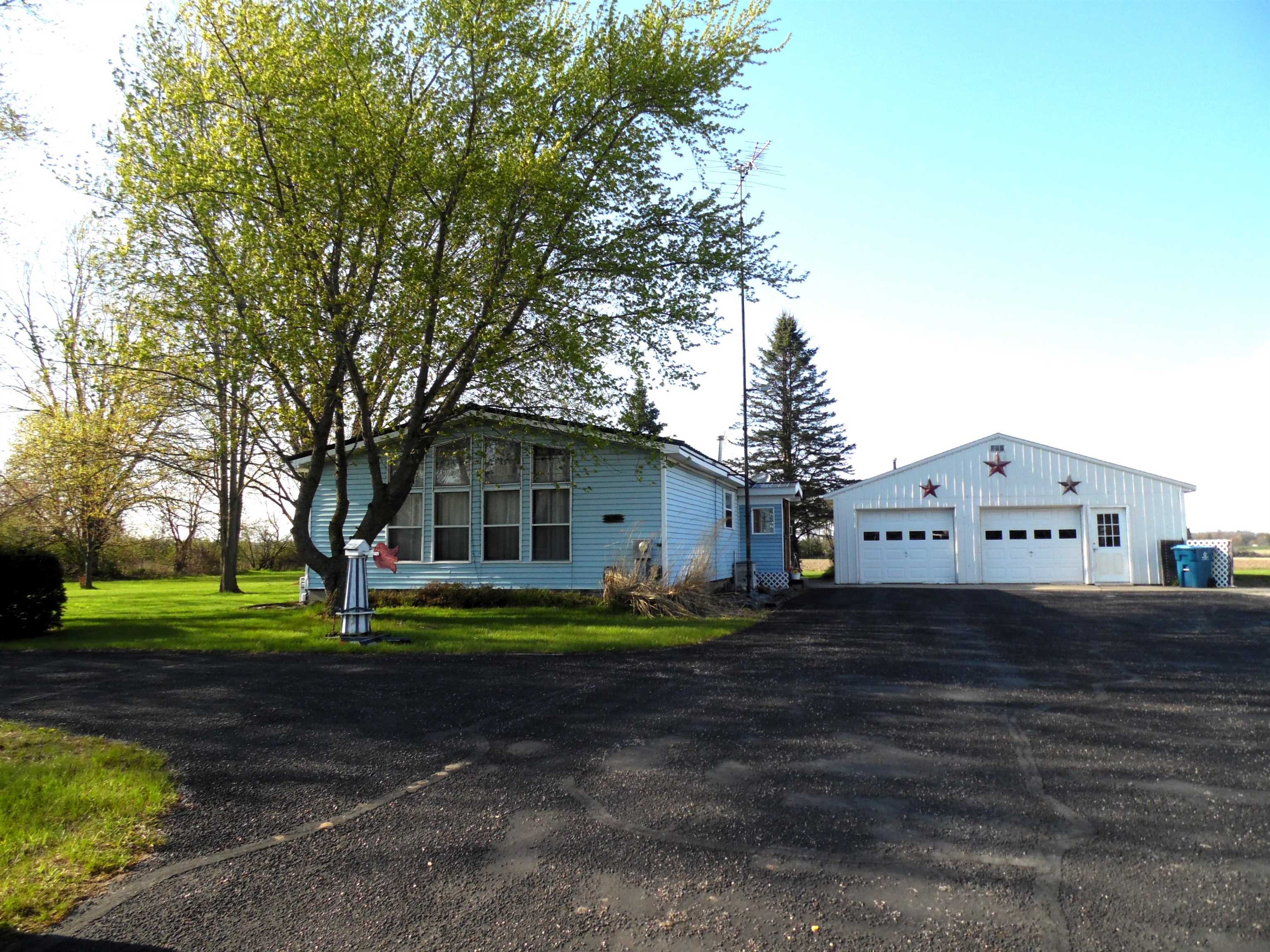 811 Graham Road Coleman, MI 48618 - Photo 1 of 78