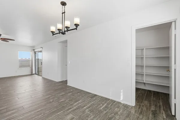 $2,295 | 714 East Michigan Avenue, Phoenix, AZ 85022