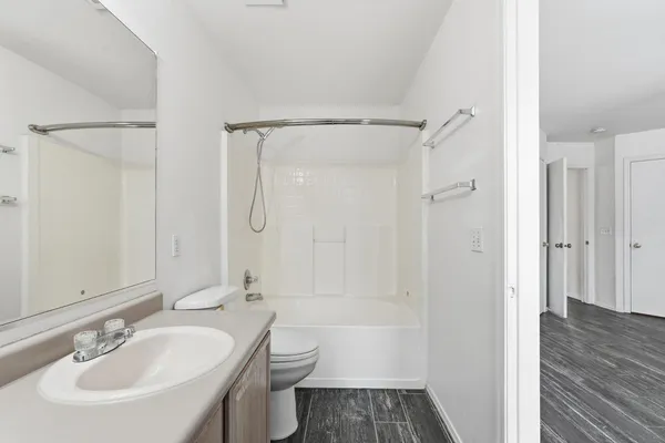 $2,295 | 714 East Michigan Avenue, Phoenix, AZ 85022