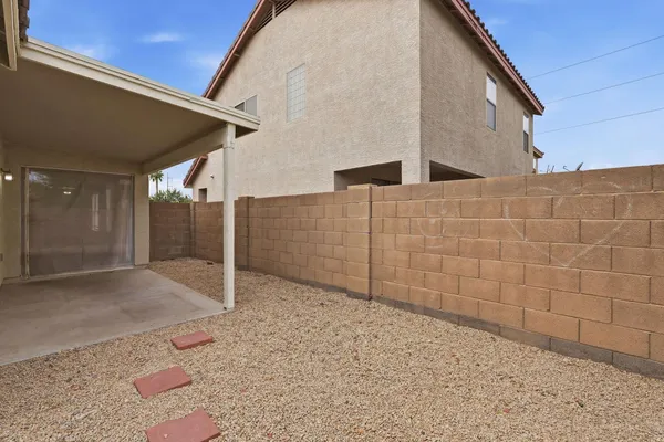 $2,295 | 714 East Michigan Avenue, Phoenix, AZ 85022