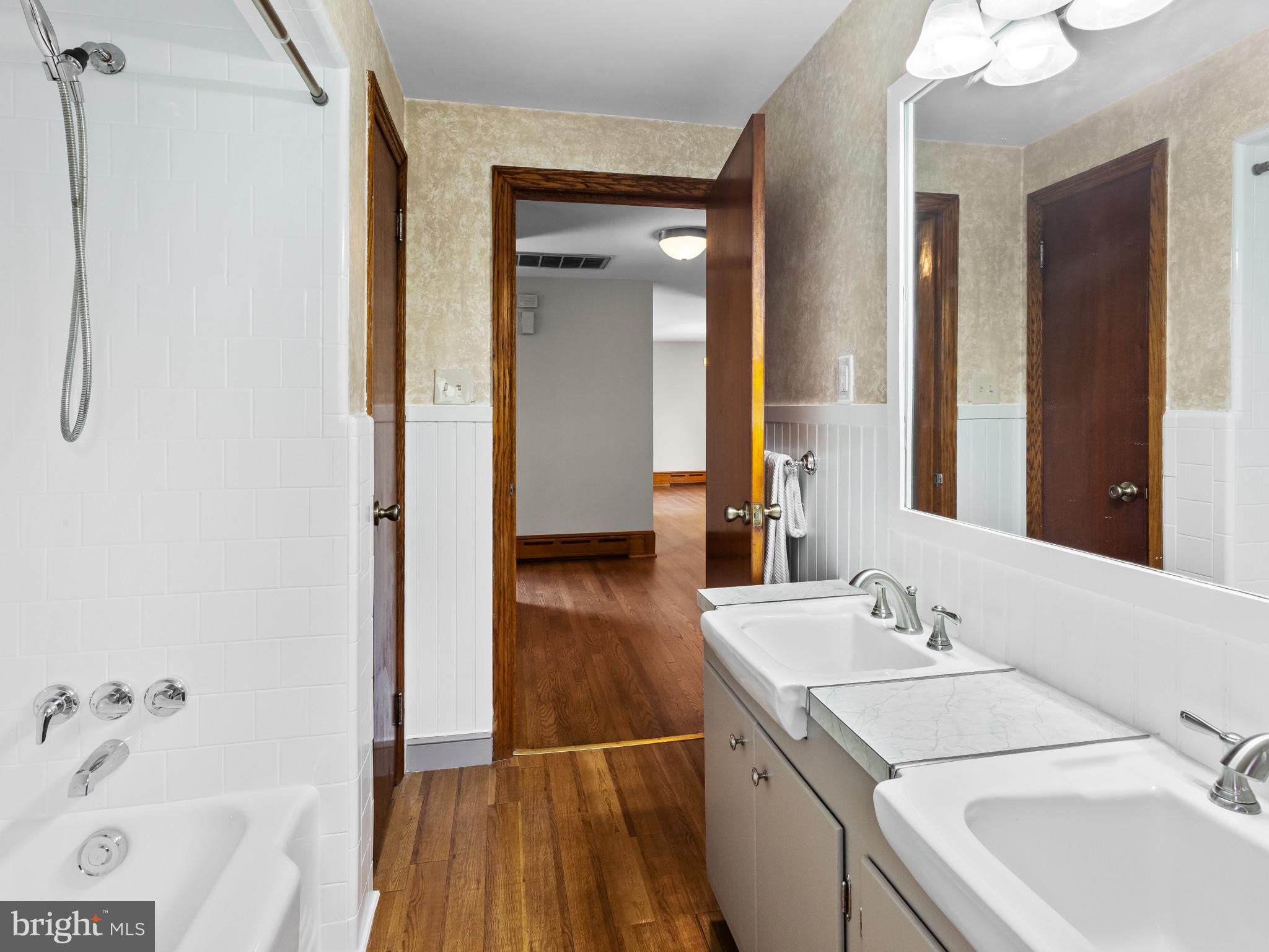 14958 New Windsor Road New Windsor, MD 21776 - Photo 18 of 38 Full Bathroom New Finishes