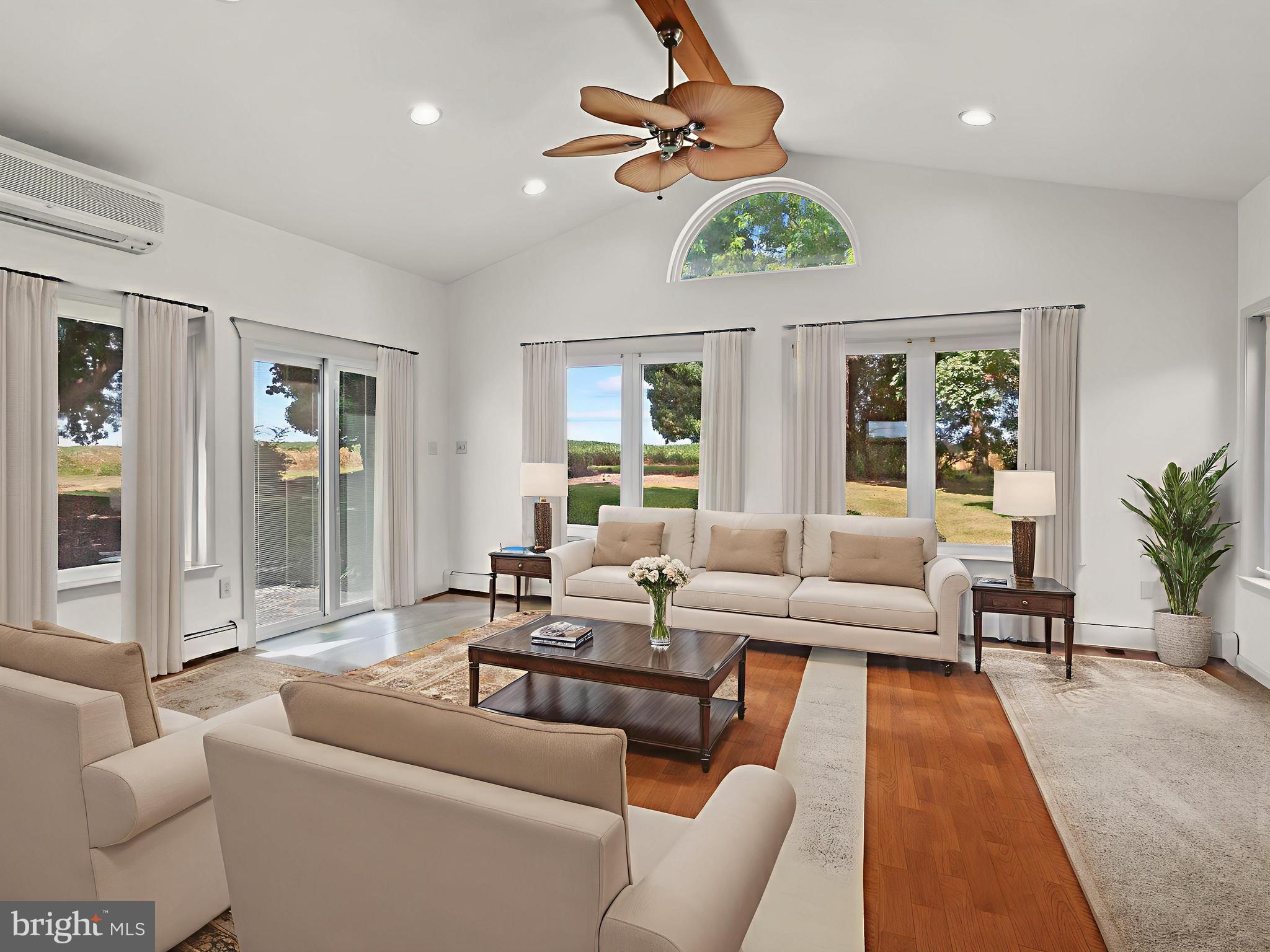 14958 New Windsor Road New Windsor, MD 21776 - Photo 25 of 38 Sun-Filled Great Room