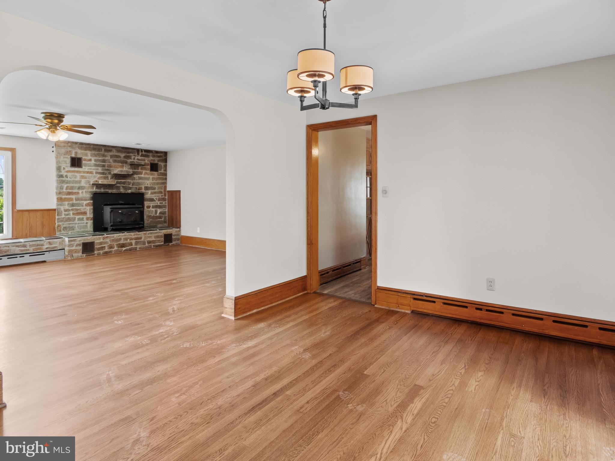 14958 New Windsor Road New Windsor, MD 21776 - Photo 6 of 38 Dining Room