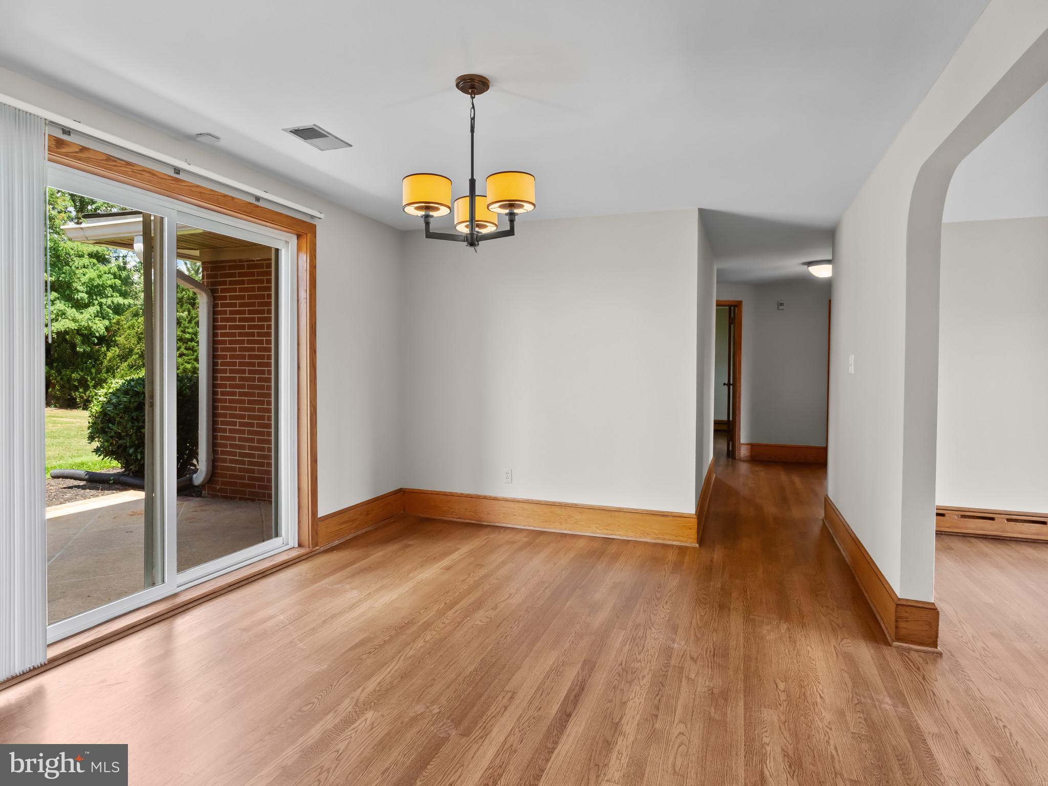 14958 New Windsor Road New Windsor, MD 21776 - Photo 7 of 38 Dining Room