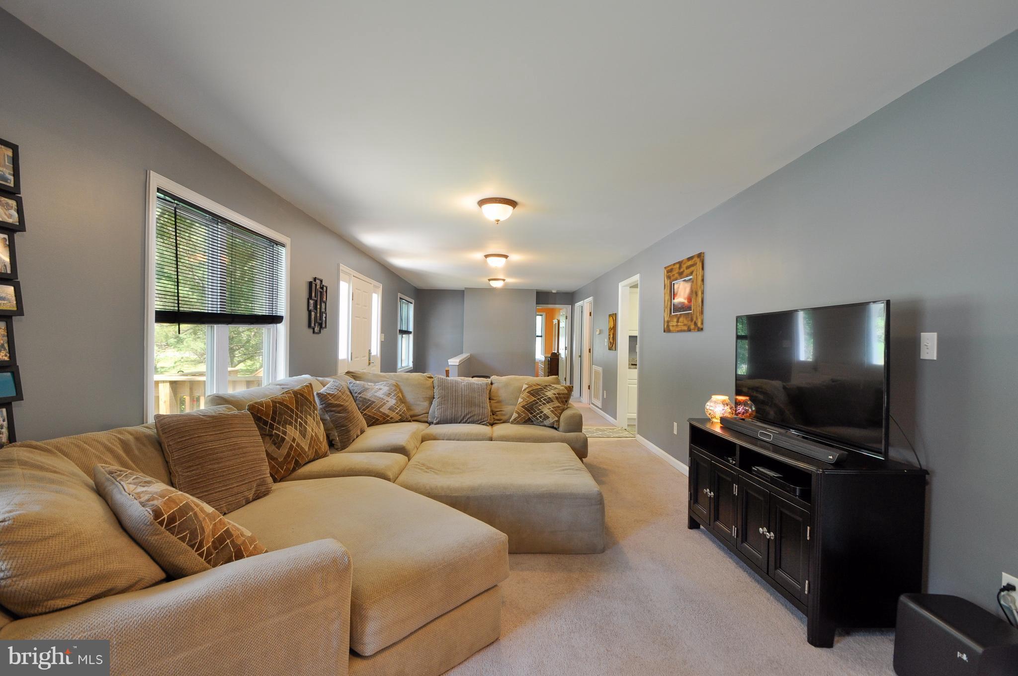 20655 Lahore Road Orange, VA 22960 - Photo 7 of 26 Family Room
