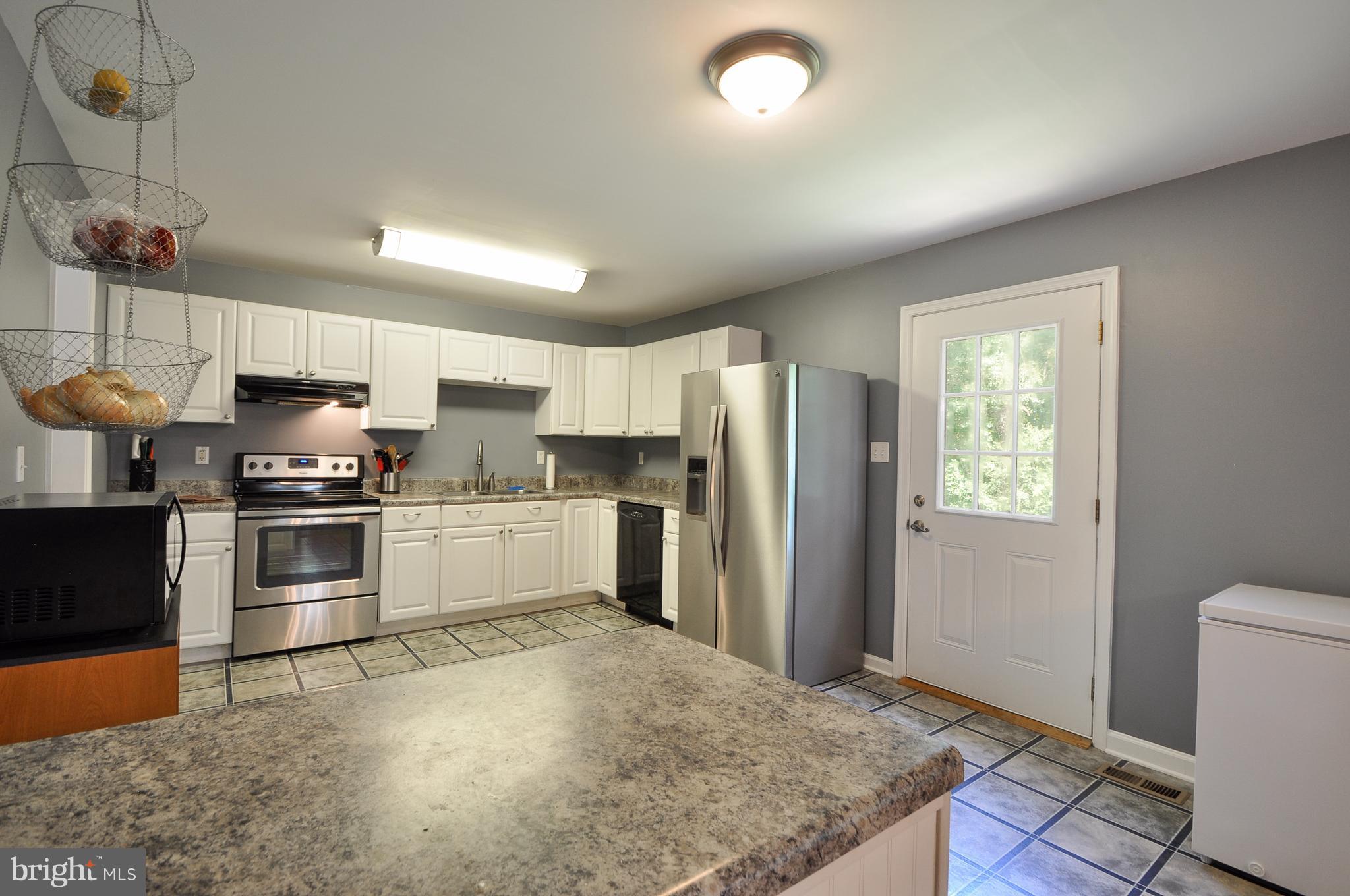 20655 Lahore Road Orange, VA 22960 - Photo 9 of 26 Kitchen