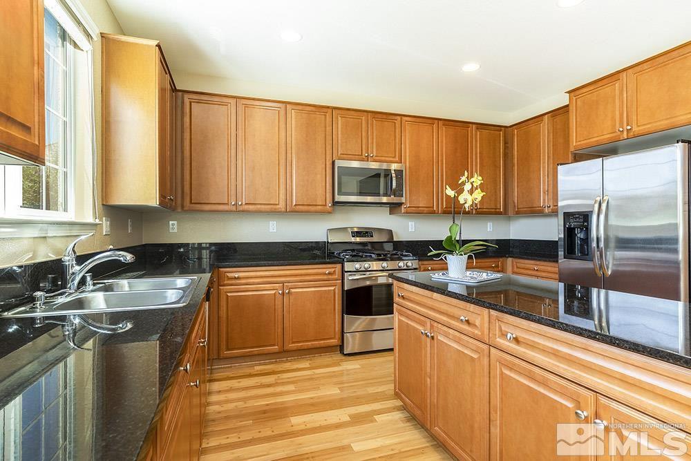 10797 Grayslake Drive Reno, NV 89521 - Photo 9 of 25 Photo 9