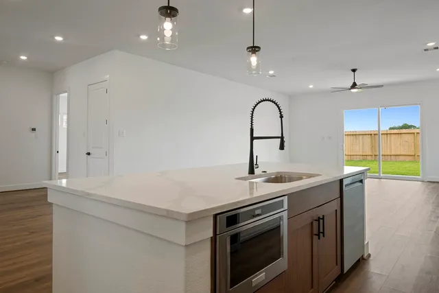 $384,900 | 1808 Drover Lane, Rosenberg, TX 77471