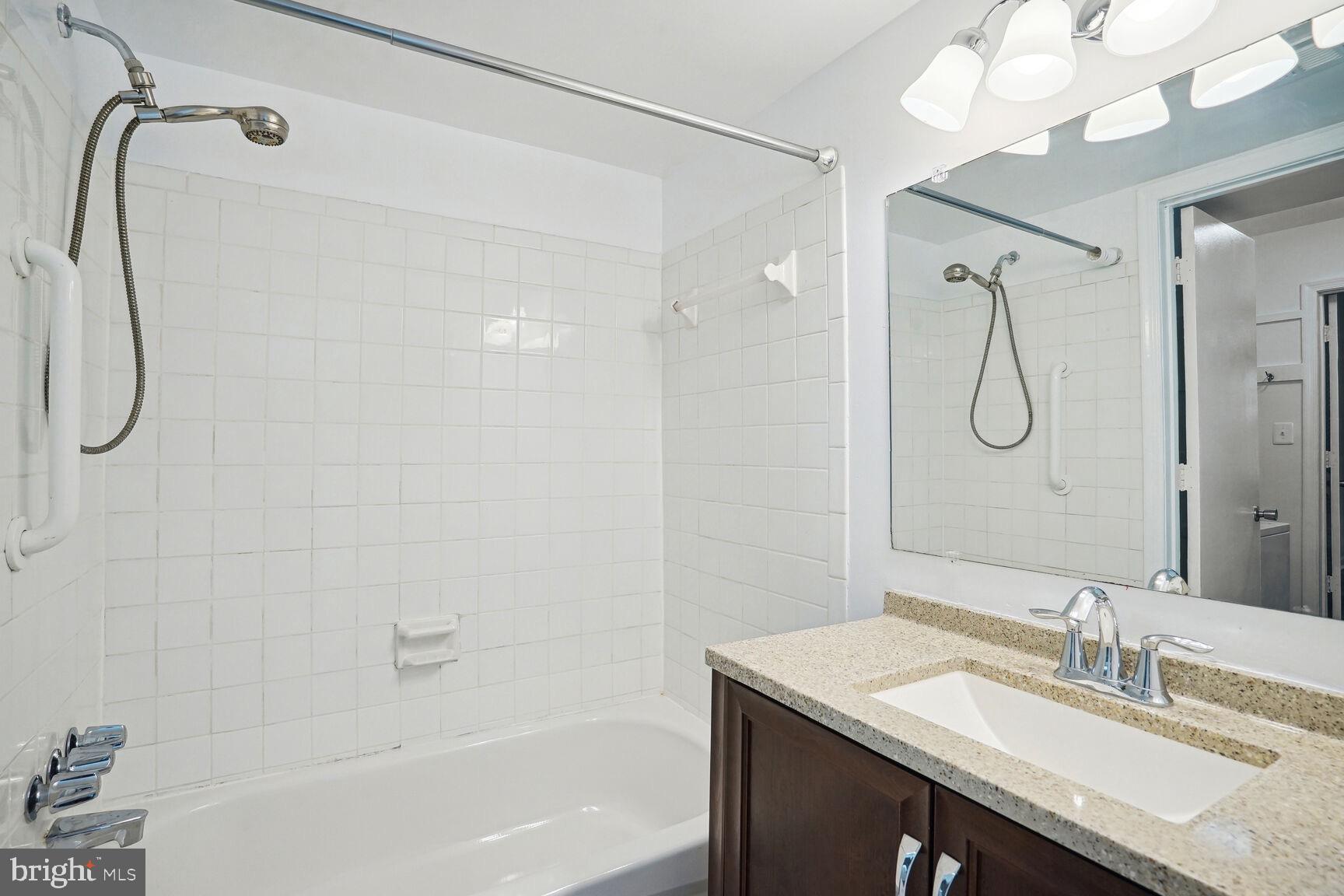 5900 J Prince George Drive, Unit 337 Springfield, VA 22152 - Photo 10 of 16 Bathroom
