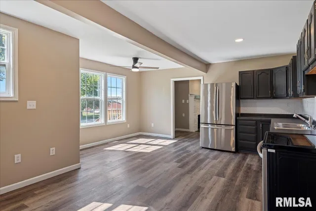 $145,000 | 116 East Ctr Street, Mount Auburn, IL 62547