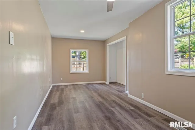 $145,000 | 116 East Ctr Street, Mount Auburn, IL 62547