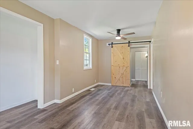 $145,000 | 116 East Ctr Street, Mount Auburn, IL 62547