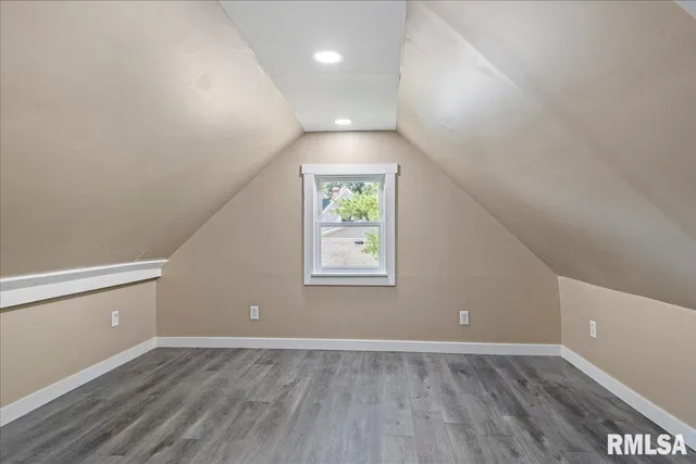 $145,000 | 116 East Ctr Street, Mount Auburn, IL 62547