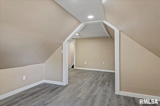 $145,000 | 116 East Ctr Street, Mount Auburn, IL 62547