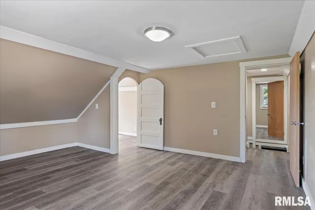 $145,000 | 116 East Ctr Street, Mount Auburn, IL 62547