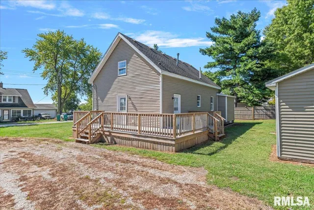 $145,000 | 116 East Ctr Street, Mount Auburn, IL 62547