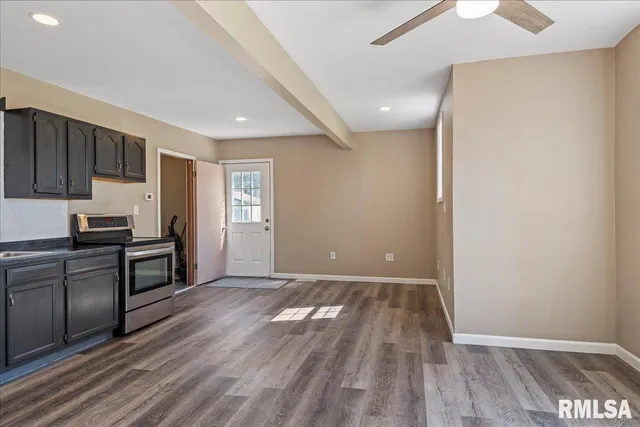 $145,000 | 116 East Ctr Street, Mount Auburn, IL 62547