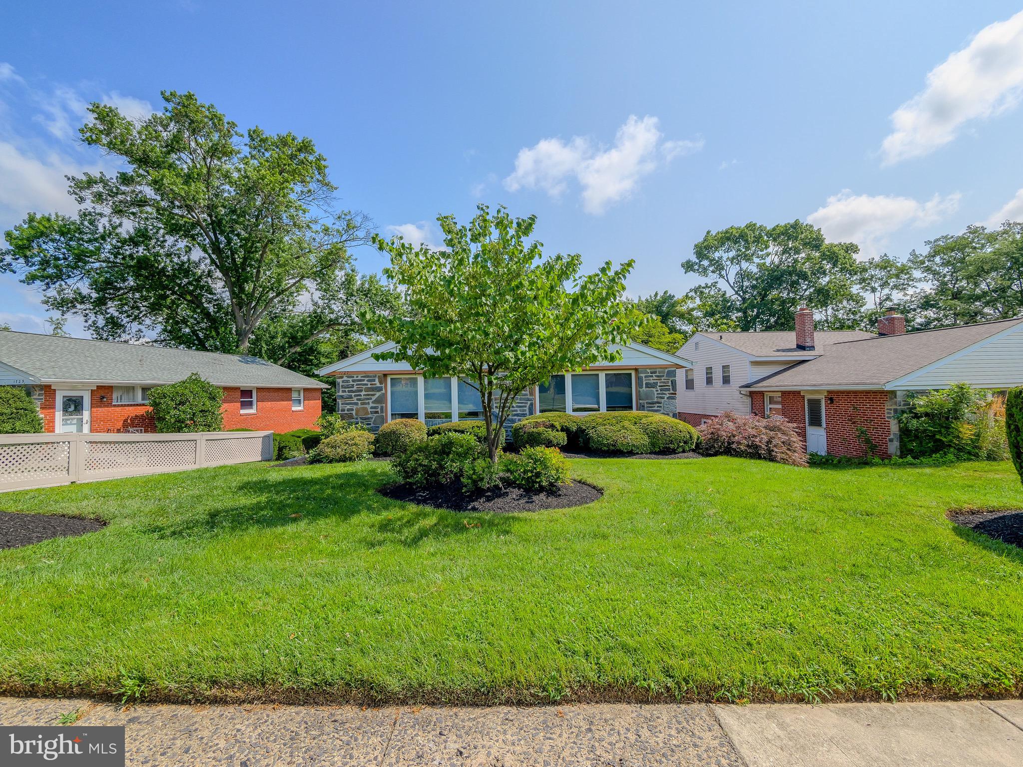 1727 Green Valley Road Havertown, PA 19083 - Photo 4 of 55