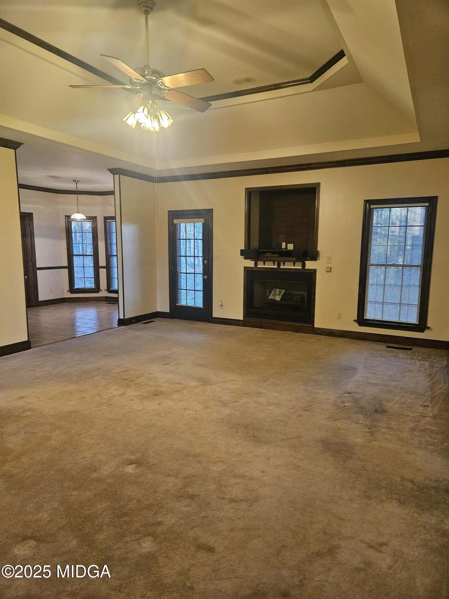 103 Oakview Circle Gray, GA 31032 - Photo 20 of 61 a view of livingroom with window