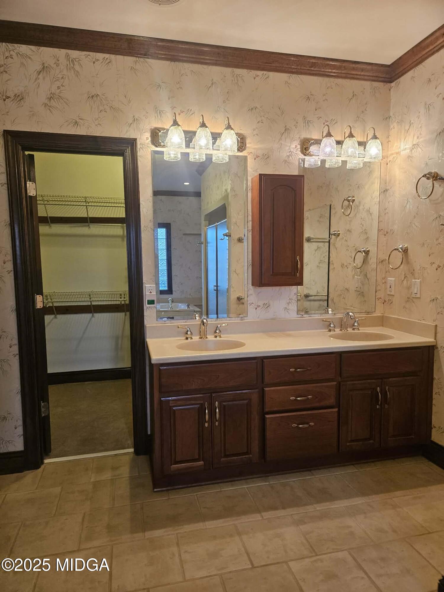 103 Oakview Circle Gray, GA 31032 - Photo 27 of 61 a bathroom with a sink and a large mirror