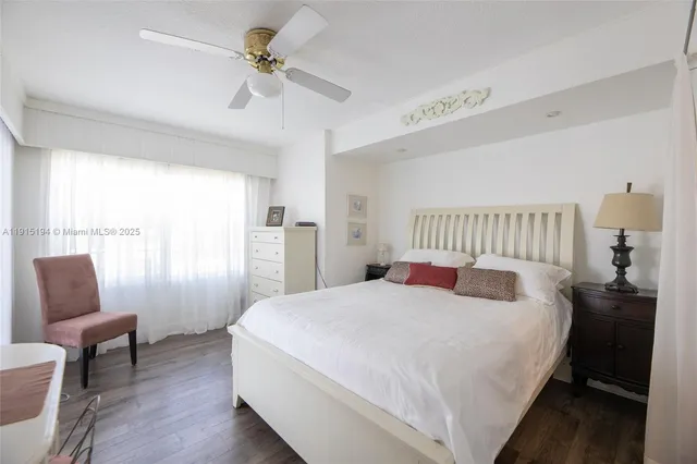 $379,900 | 112 Lake Shore Drive, Pembroke Park, FL 33009