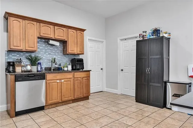 $2,249 | 186 Federal Street, Unit 1, Providence, RI 02903