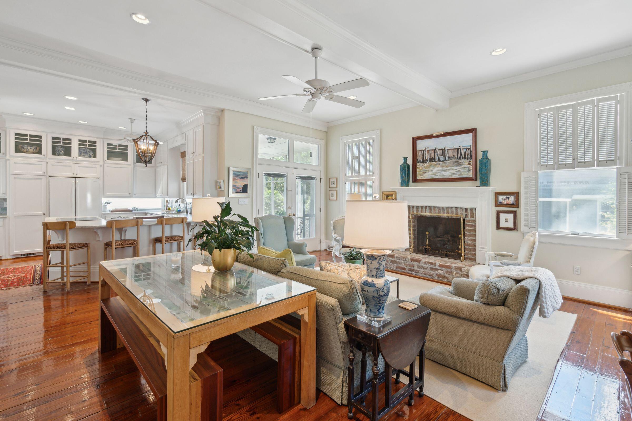 15 Rutledge Avenue Charleston, SC 29401 - Photo 24 of 70 Living Room