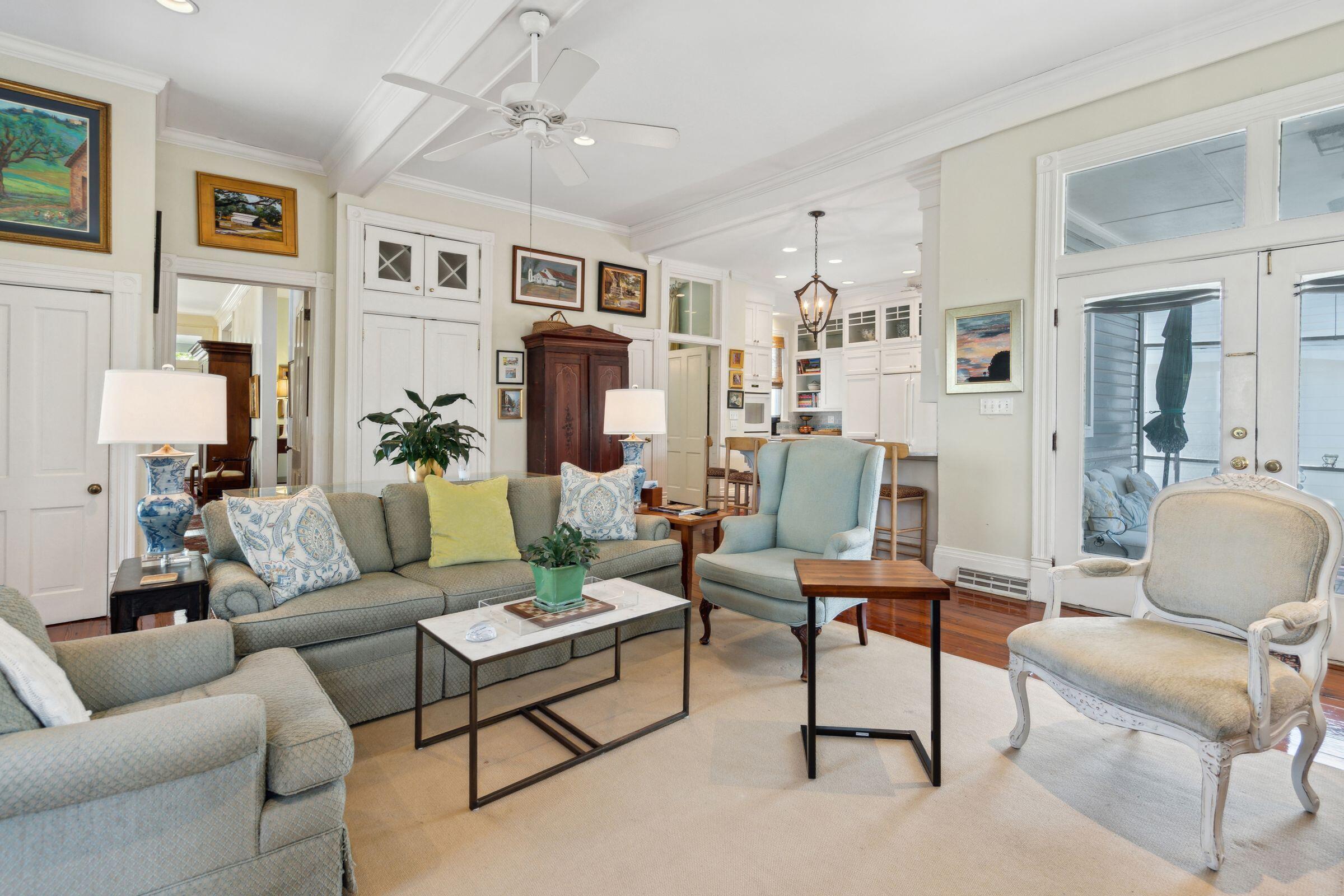 15 Rutledge Avenue Charleston, SC 29401 - Photo 33 of 70 Living Room