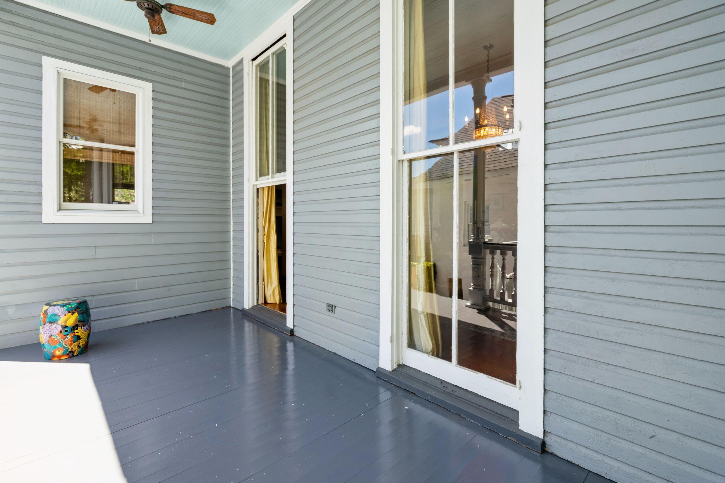 15 Rutledge Avenue Charleston, SC 29401 - Photo 35 of 70 Side Porch