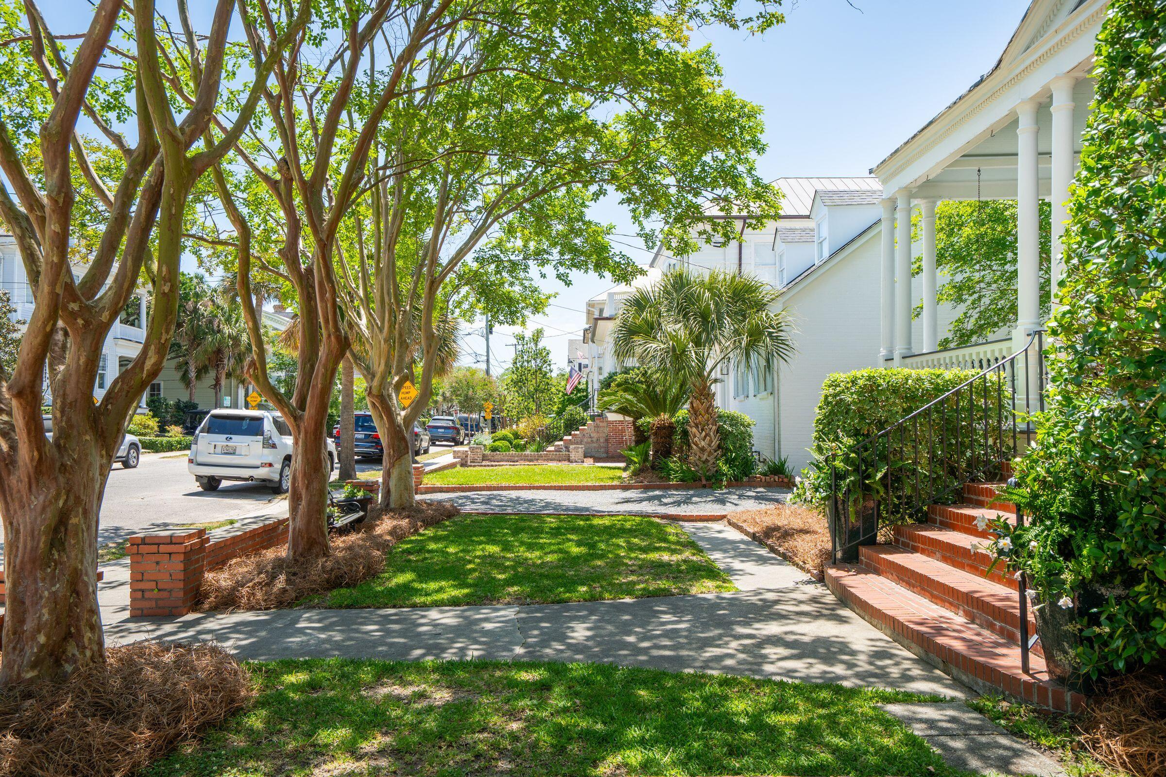 15 Rutledge Avenue Charleston, SC 29401 - Photo 5 of 70 Front Walkway