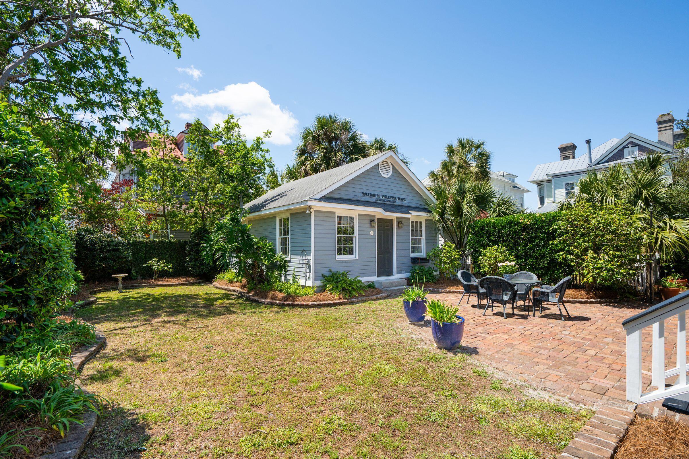15 Rutledge Avenue Charleston, SC 29401 - Photo 61 of 70 Backyard