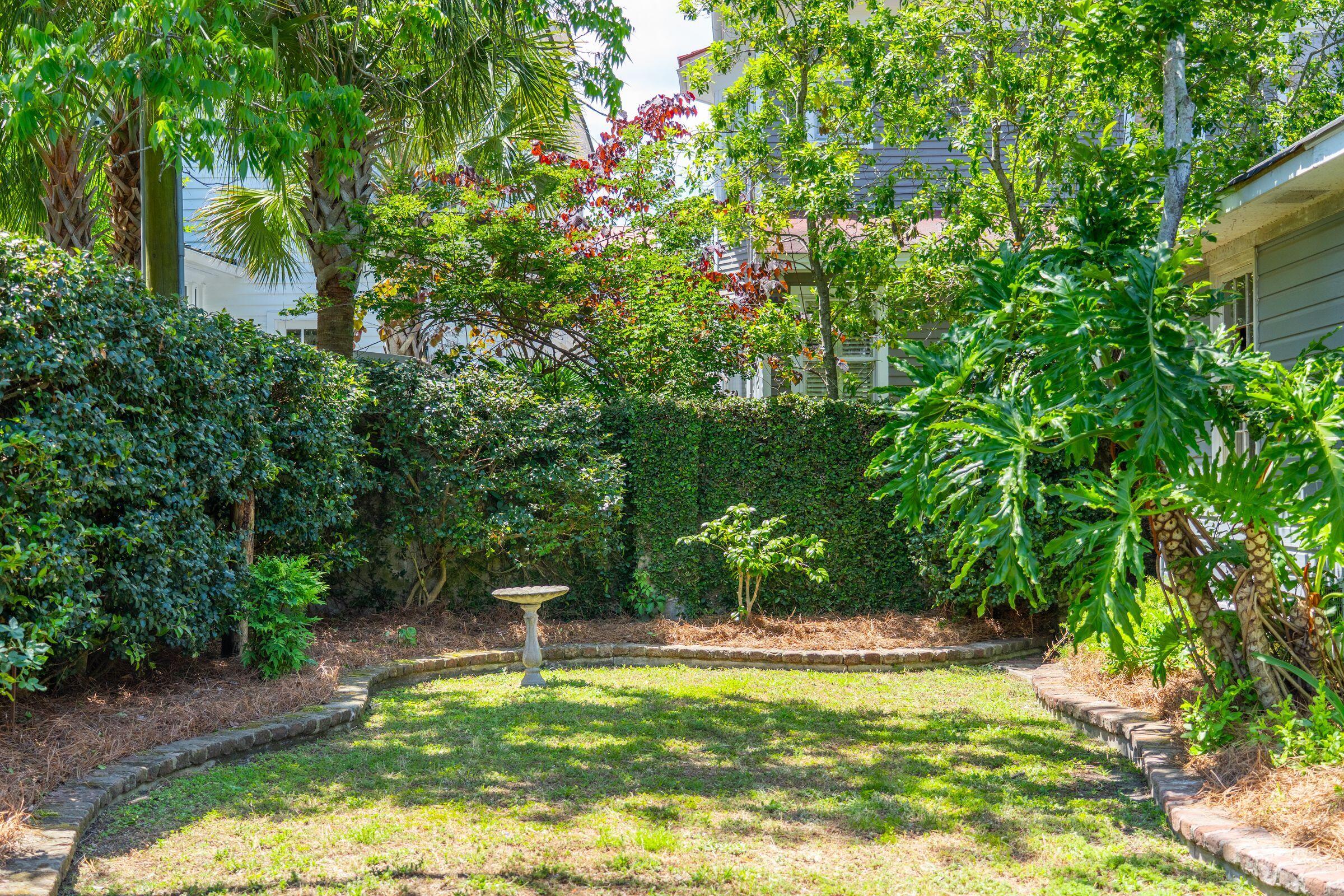 15 Rutledge Avenue Charleston, SC 29401 - Photo 67 of 70 Backyard