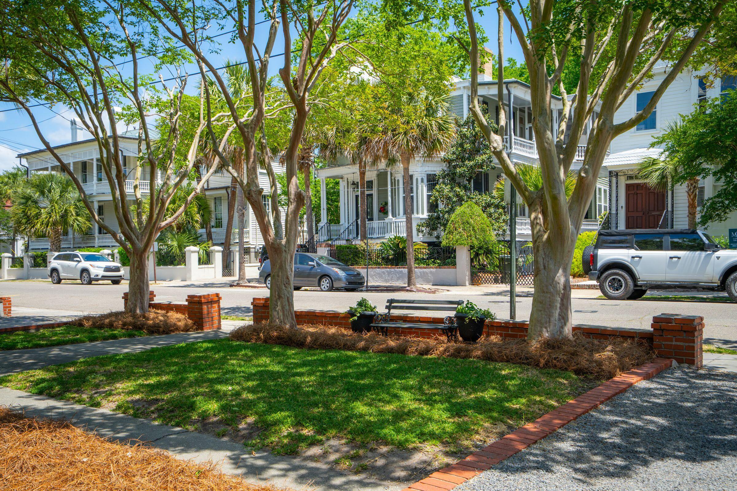 15 Rutledge Avenue Charleston, SC 29401 - Photo 70 of 70 Front Yard