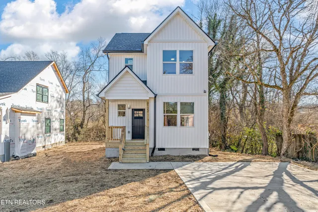 $360,000 | 3122 Boright Drive, Knoxville, TN 37917