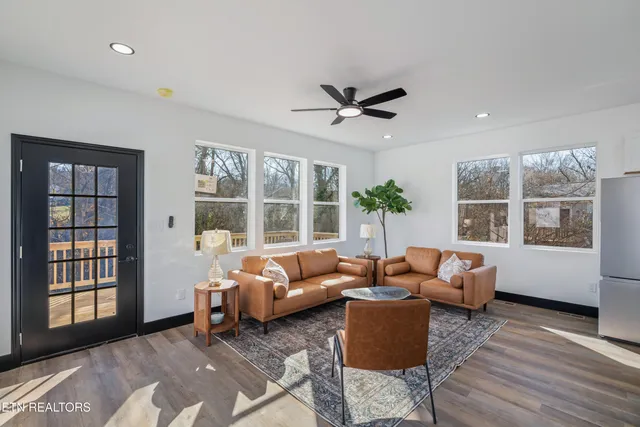 $360,000 | 3122 Boright Drive, Knoxville, TN 37917