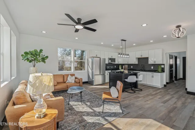 $360,000 | 3122 Boright Drive, Knoxville, TN 37917