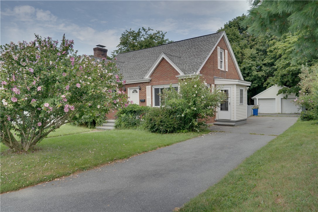 34 John Duggan Road Tiverton, RI 02878 - Photo 1 of 12 Gallery Image 1