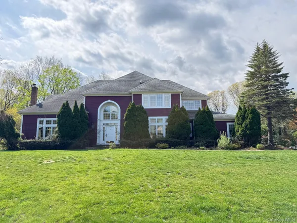 $1,788,000 | 8 China Lane, Setauket, NY 11733